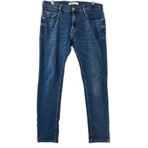 Zara‎ Denim Jeans Women's Size 34 Slim Fit Blue Wash Casual Everyday Tapered Leg